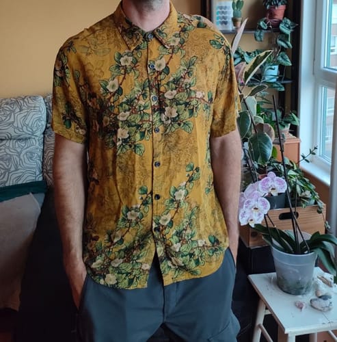 Customer photo review of Chemise boutonnée à manches courtes pour hommes, Vintage, décontractée, en rayonne, douce, florale, manches courtes