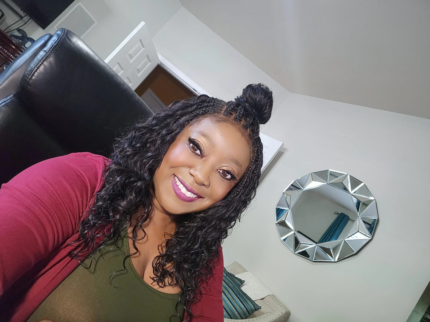 Customer photo review of Kiki - 16" Pre Bleached Swiss HD Lace Human Hair Curls Full Lace Knotless Boho Box Braided Wig