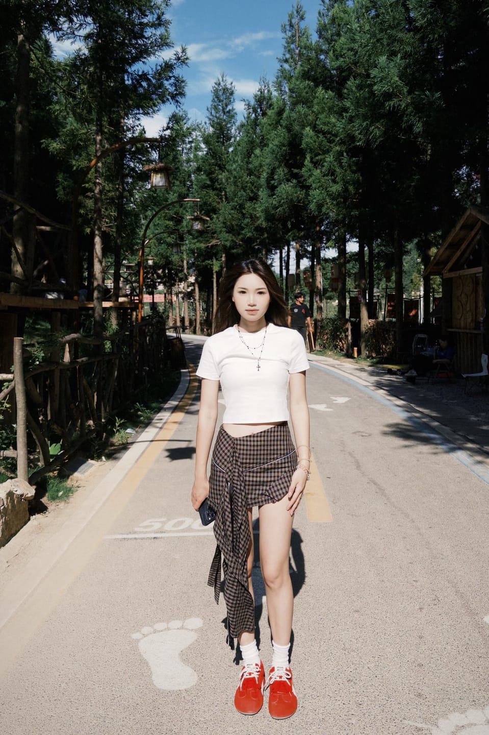 Customer photo review of WARDEN EDGE Cropped Crew Neck Tee