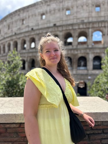 Customer photo review of Lara Jurk Geel