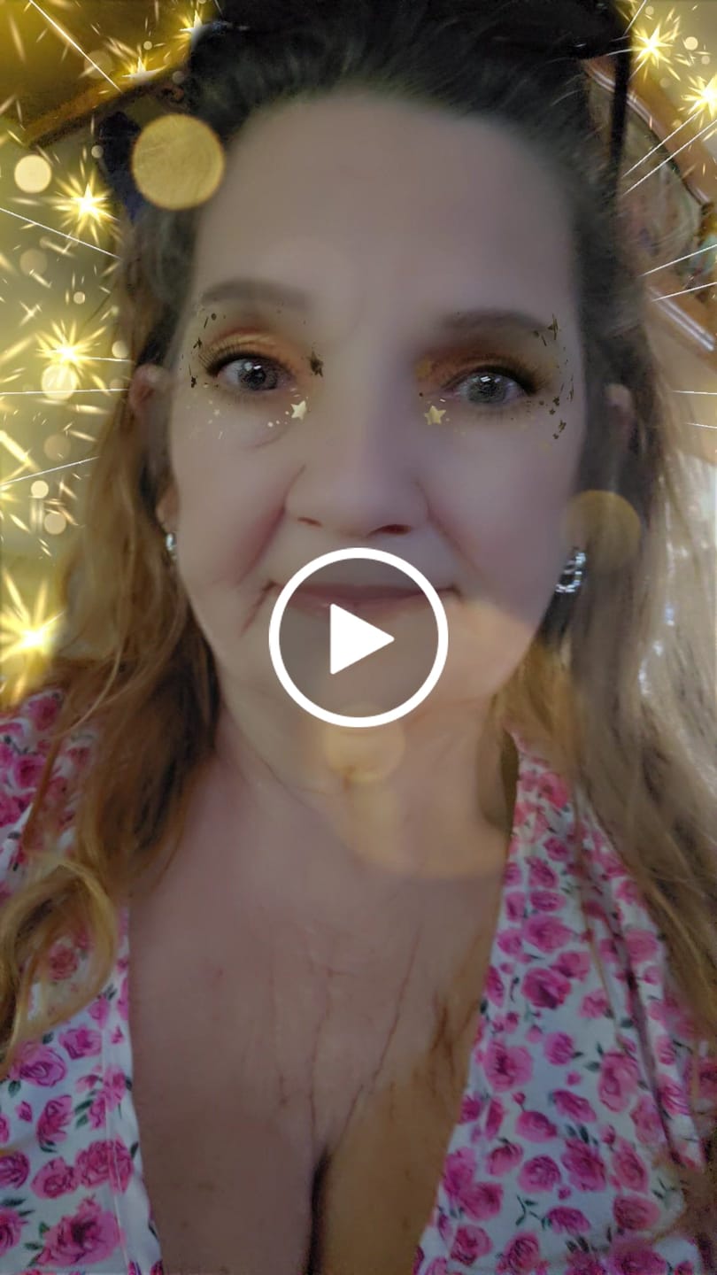 Customer video review of Bonnie 18k White Gold Double Link Chain Drop Earrings with Swarovski Crystals