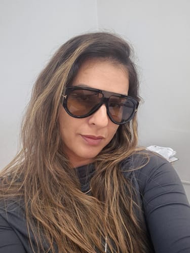Customer photo review of Óculos Brienza Oversized