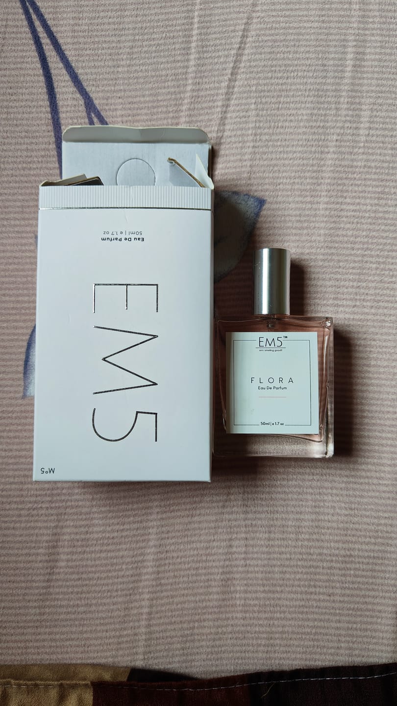 Customer photo review of Flora | Eau De Parfum