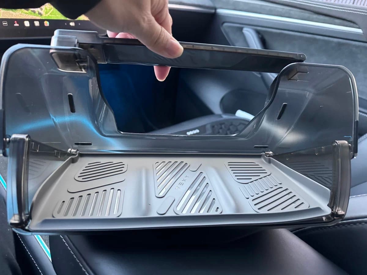 Customer photo review of Model 3/Y Hidden Central Control Screen Lower Storage Box Tissue Storage for Tesla(Suitable for 2024 Model 3 Highland)