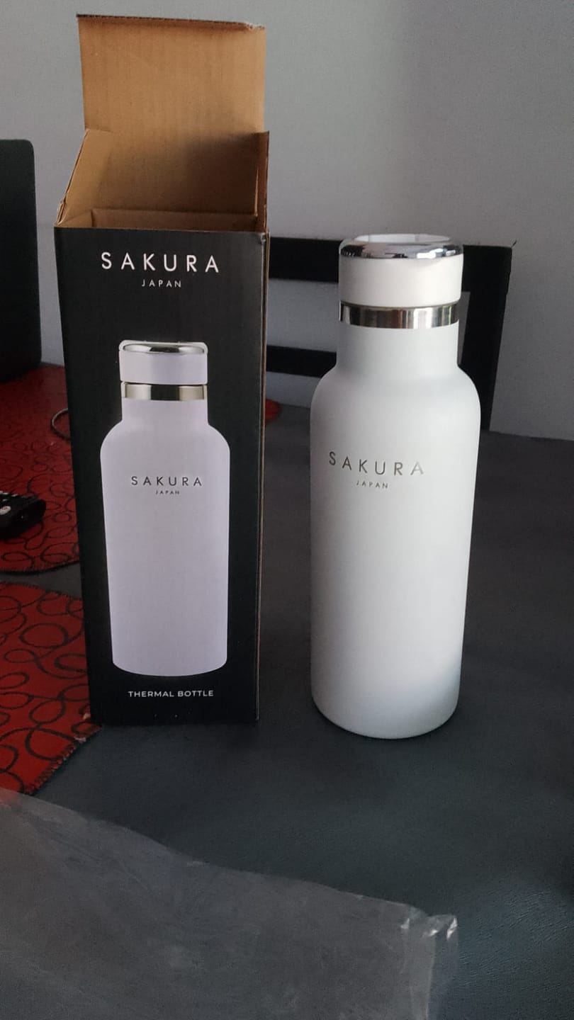 Customer photo review of Botella Térmica Sakura Acero Inoxidable 500 Ml Blanca Mate