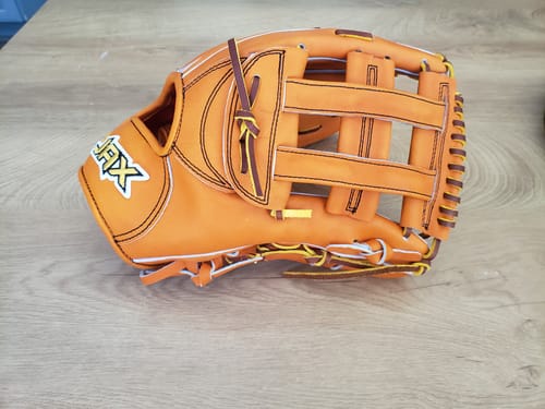 Customer photo review of Jax Fielding Glove | LJ-10 | Outfield | Orange Tan | 12.5"