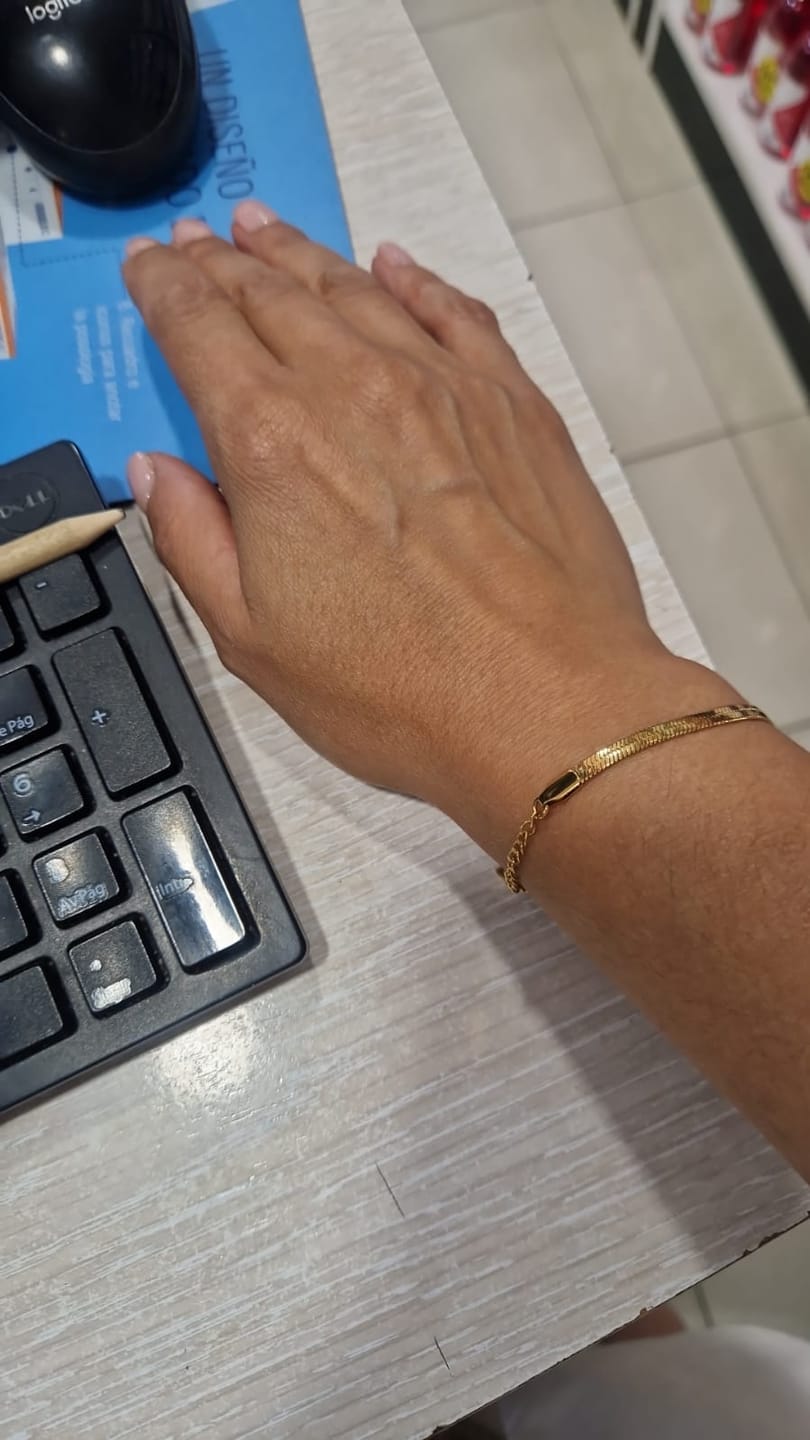 Customer photo review of Pulsera Cleopatra 4MM