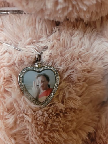 Customer photo review of Photo Engraved Necklace Memorial Gift (Manual Upload)