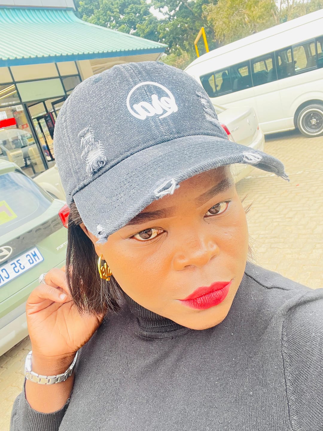Customer photo review of Era Distressed Black Denim Cap