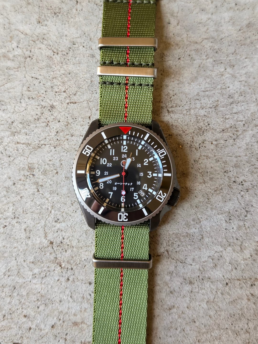 Customer photo review of AlphaShark Slim - Green/Red Stripe JV