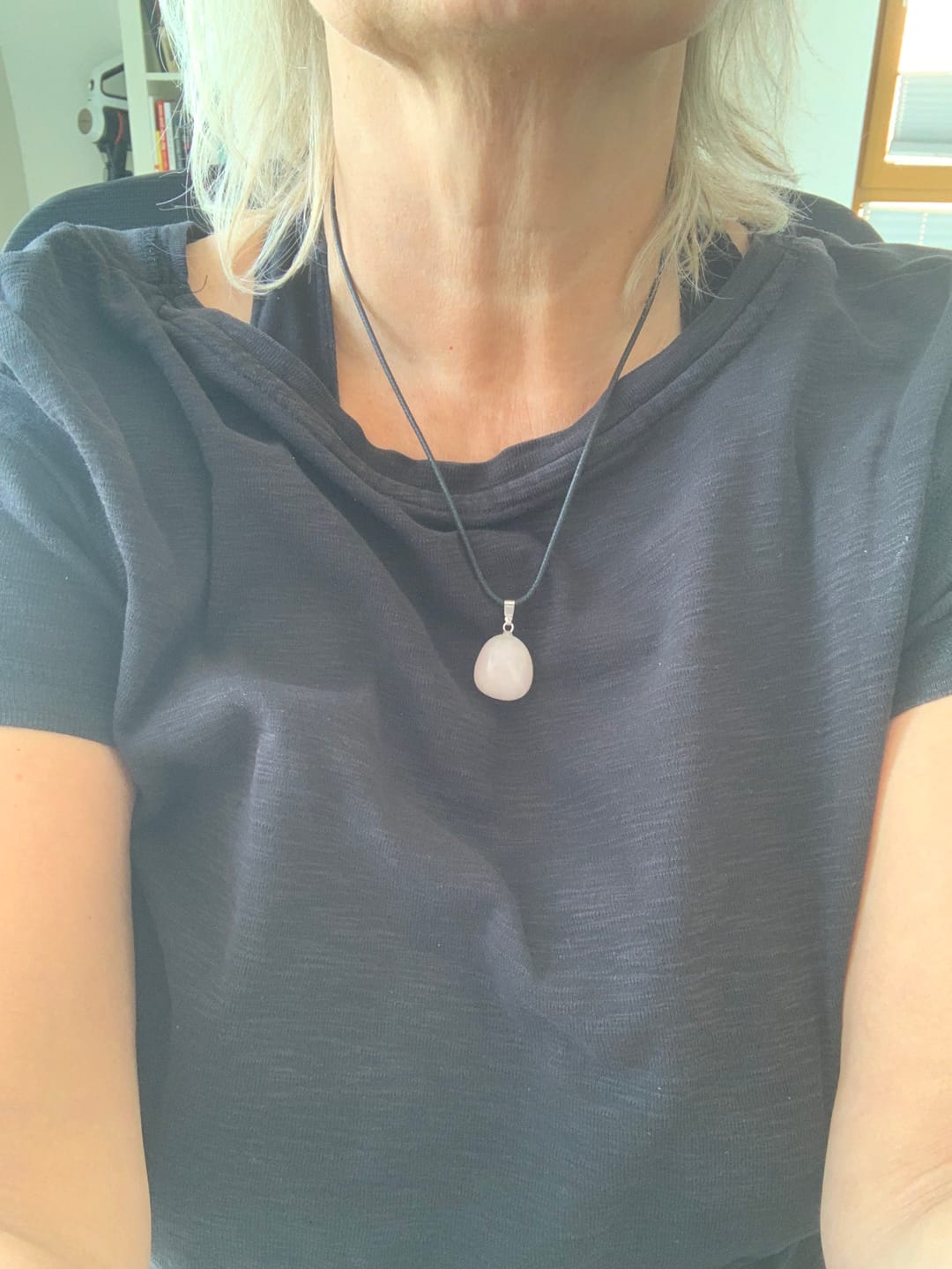 Customer photo review of Rosenquarz Halskette - Tropfenform
