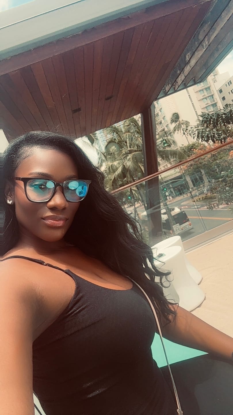 Customer photo review of Seamless Clip In Hair Extensions Kinky Straight