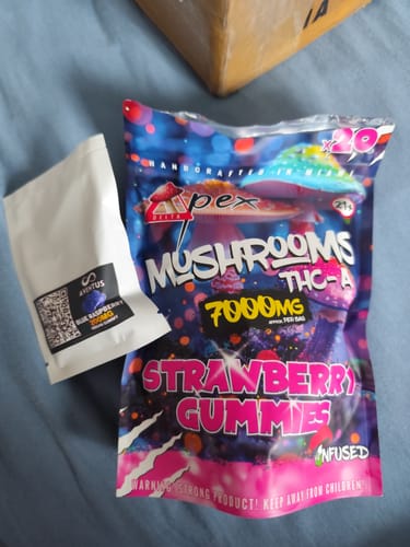 Customer photo review of Strawberry Gummies Mushroom THC-A 7,000mg