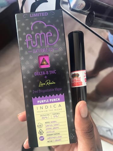 Customer photo review of Fume Extracts Limited Delta 8 Live Resin Disposable 2G - Purple Punch (Indica)