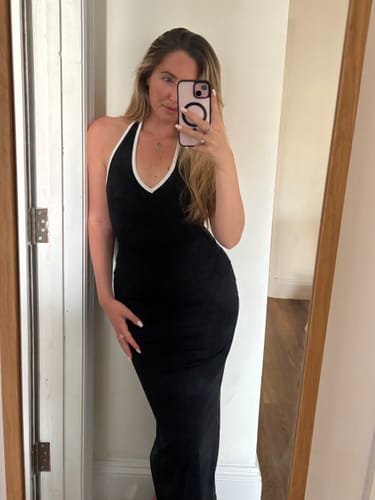 Customer photo review of Black Maxi Feminine Dress