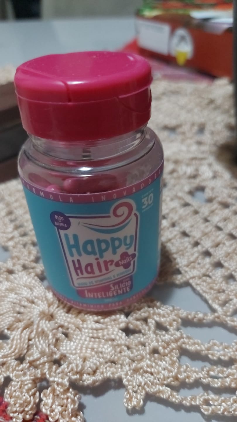 Customer photo review of Happy Hair 6 Potes + 6 Potes Grátis + 2 Colágenos + 1 Happy Calm (Total 15 Potes)