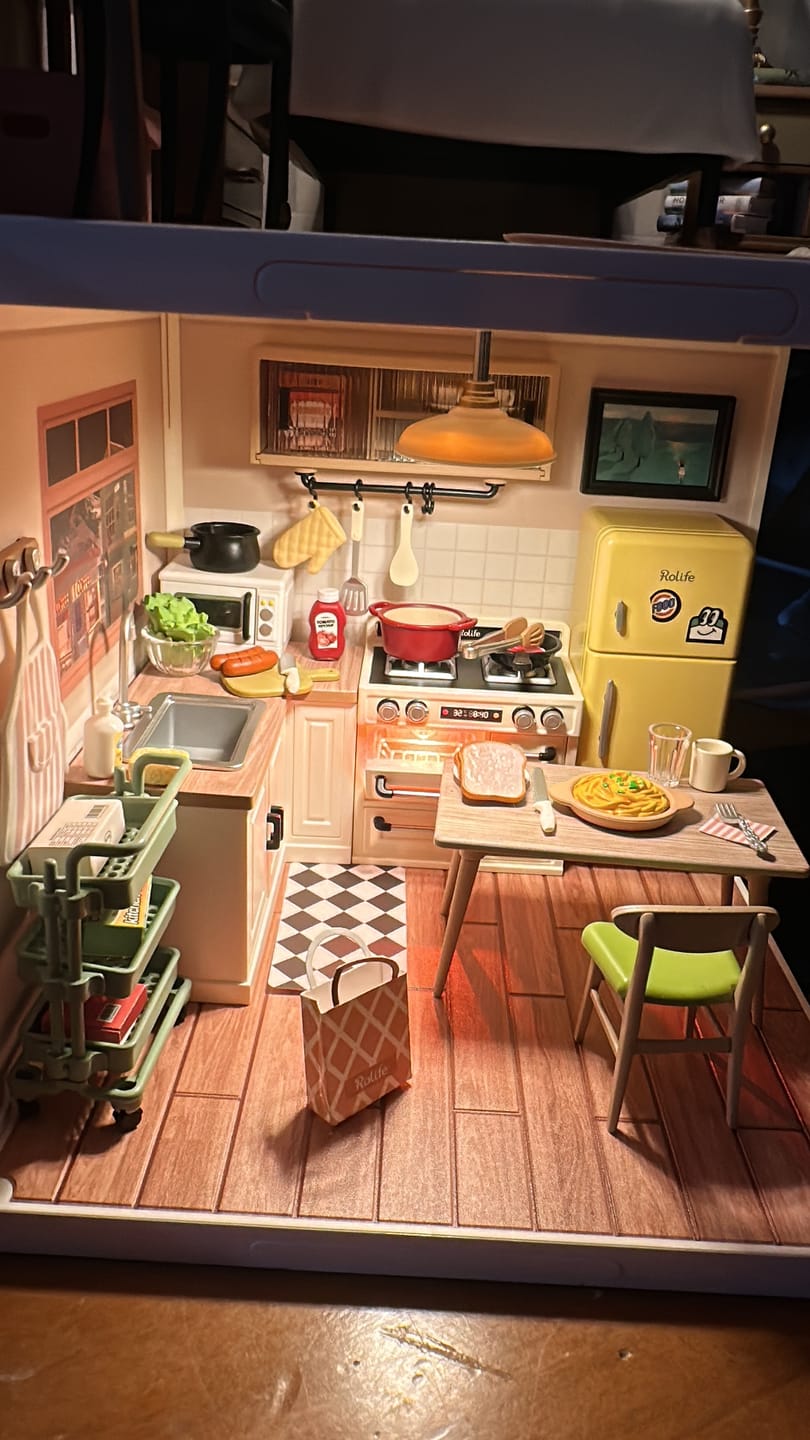 Customer photo review of Rolife Super Creator - Casas Miniatura Happy Meals Kitchen