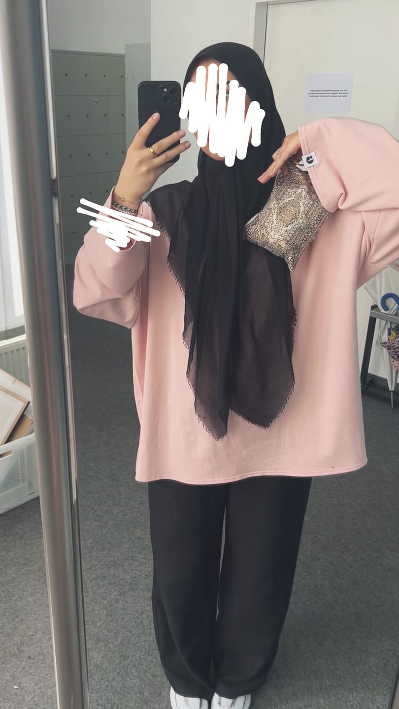 Customer photo review of Essential Oversized Tee