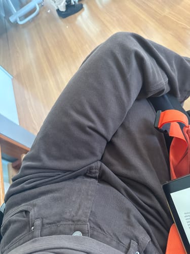 Isabella A. review of Calça Jeans Wide Leg Buriti Marrom Escuro image 1 out of 1