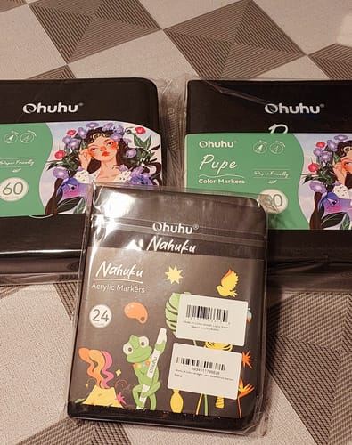 Customer photo review of Ohuhu - Set 60 Marcadores a Base de Agua Pupe Doble Punta
