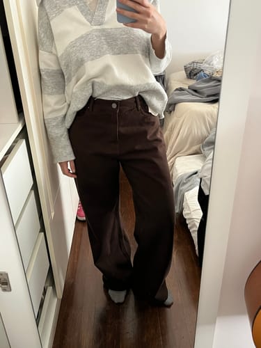 Alice P. review of Calça Jeans Wide Leg Buriti Marrom Escuro image 1 out of 1