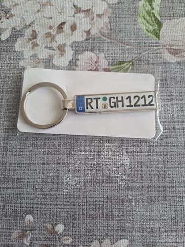 Customer photo review of Kennzeichen Schlüsselanhänger Mini Nummernschild Metall
