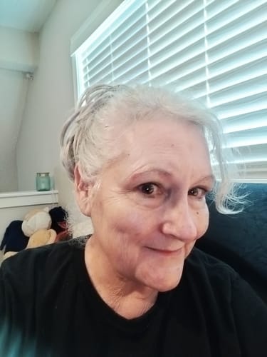 Customer photo review of Premium Messy Bun