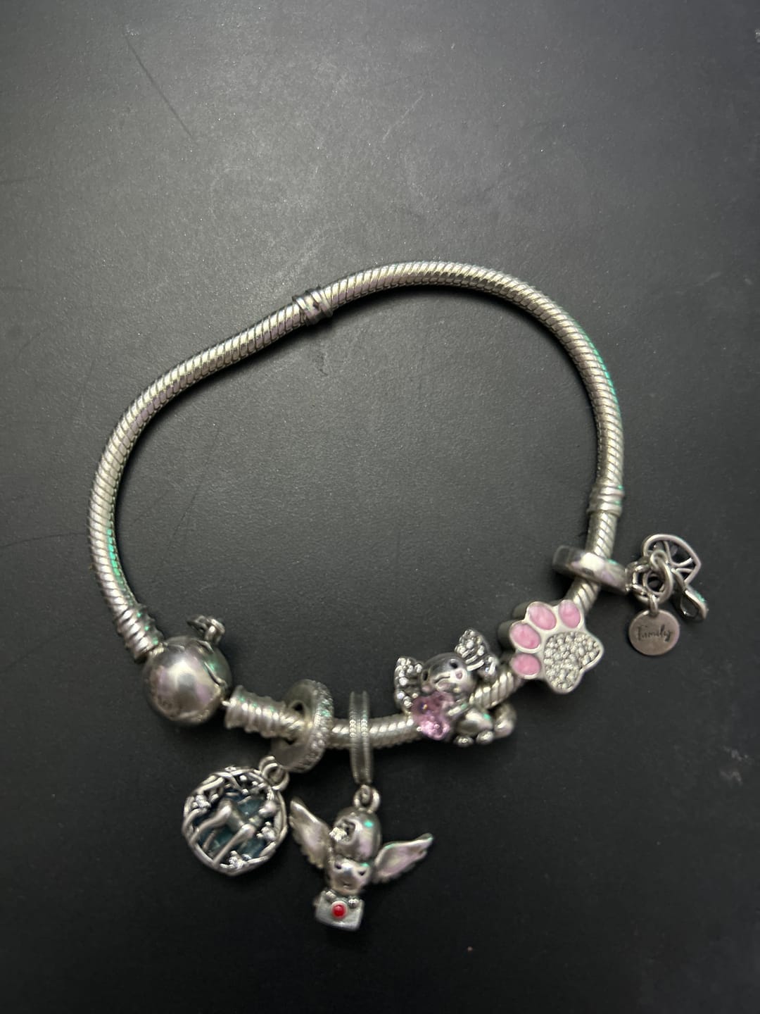 Customer photo review of Pulsera Esfera de Amor y Corazon