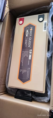 Customer photo review of Batterie LiFePO4 12V 280Ah Basse Température de Power Queen avec BMS 200A Intégré