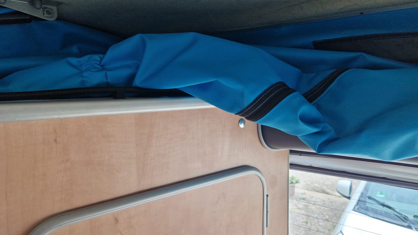 Customer photo review of Ford Transit Nugget 3rd-Gen 2000 /2006 Pop Top Roof Canvas Tent