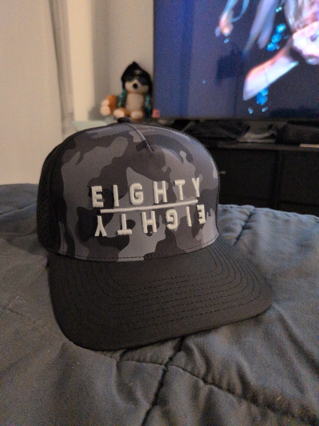 Customer photo review of 80Eighty® Mirror Hat