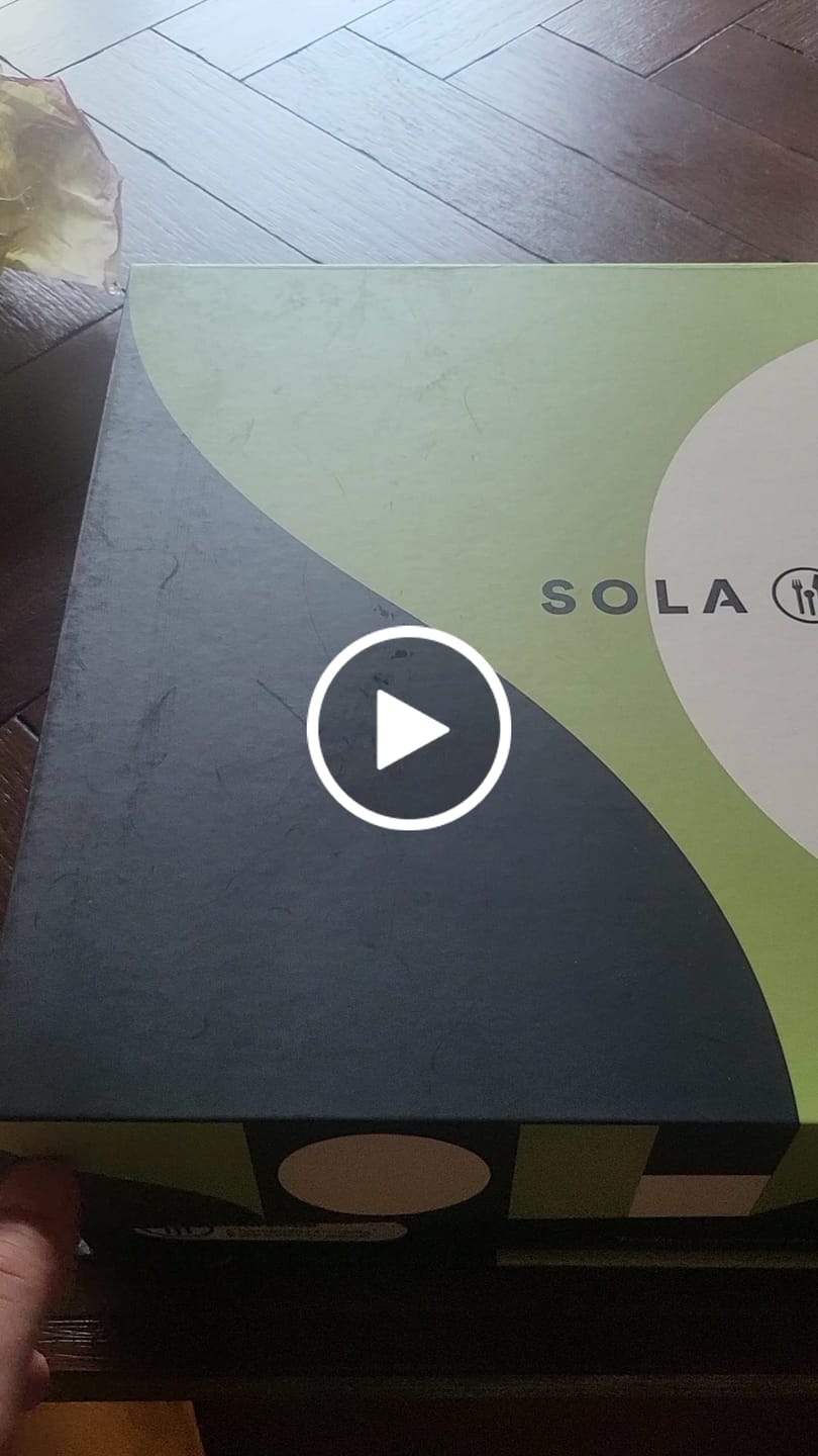 Customer video review of Sola Bestekset Florence - 18/10 RVS - 70 delig / 8 personen