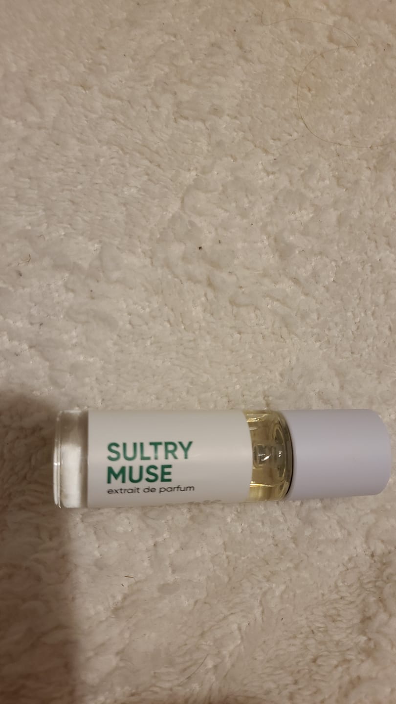 Customer photo review of Sultry Muse