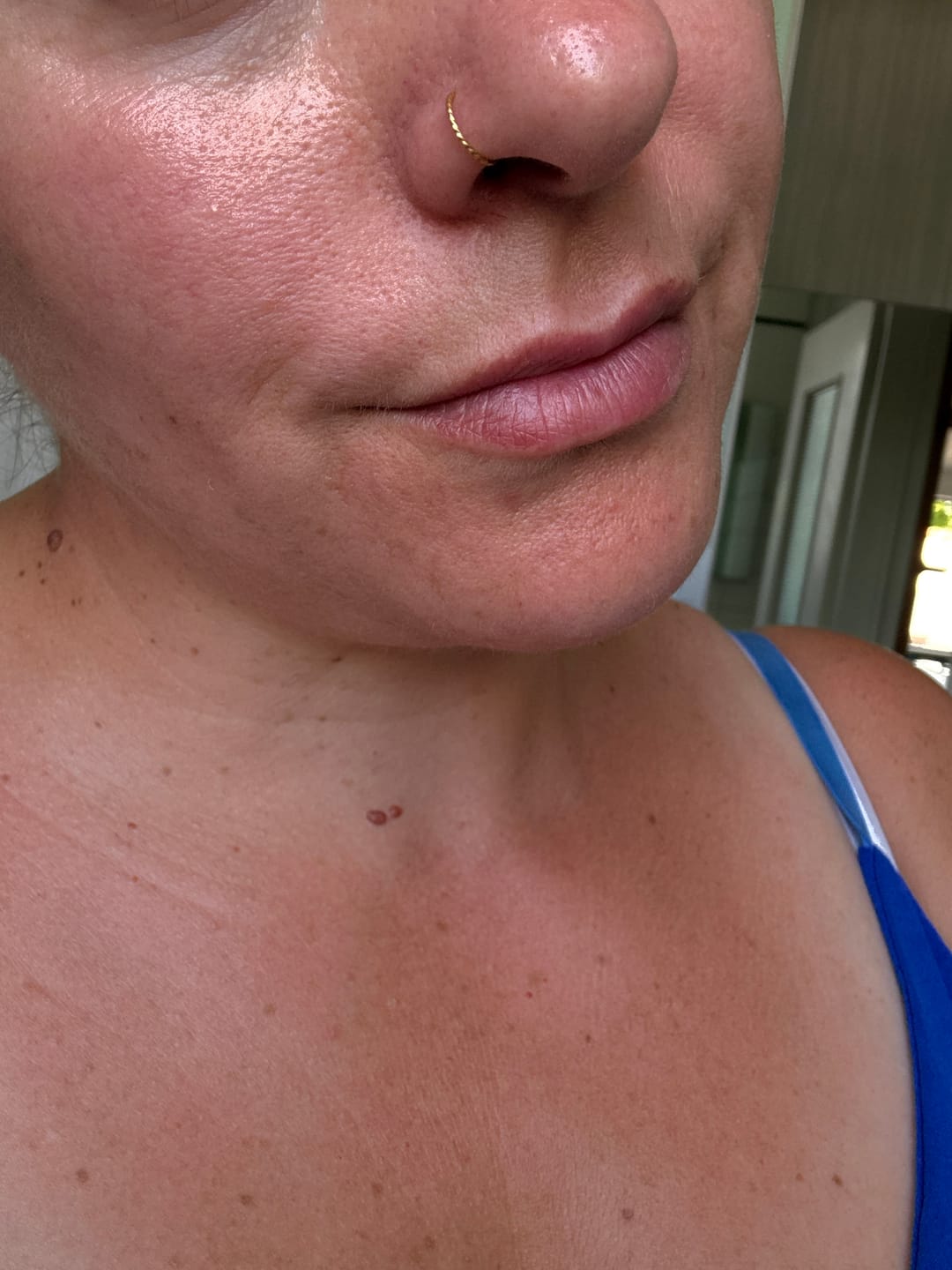 Customer photo review of Faux piercing au nez : Xena