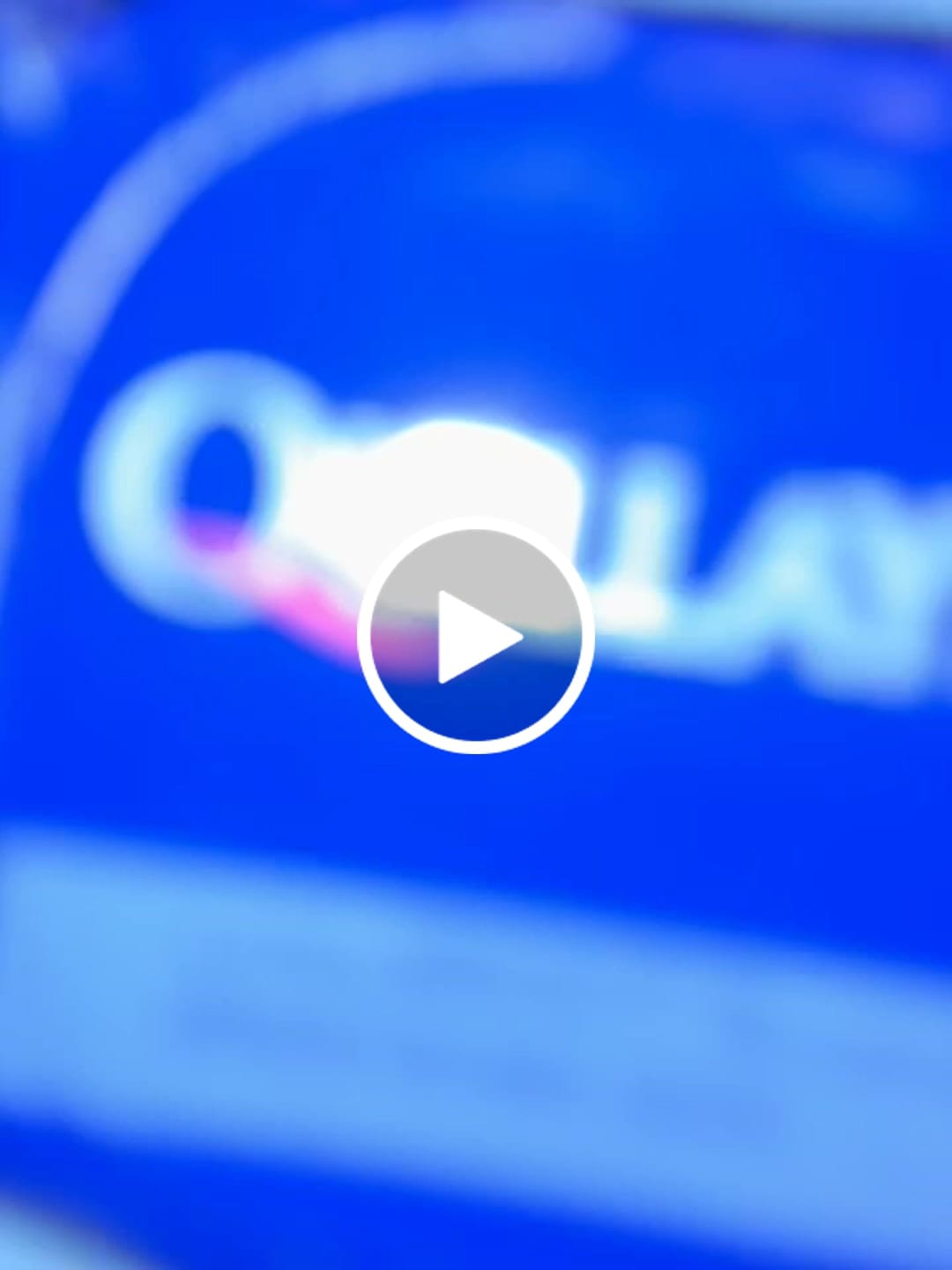 Customer video review of Caja 20 Macarons