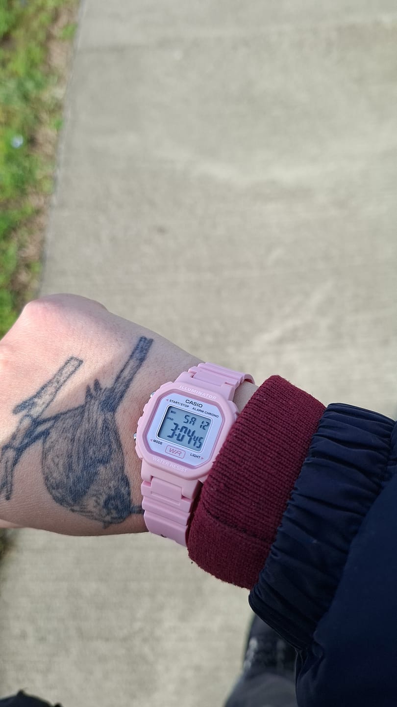 Customer photo review of Reloj Casio Vintage LA-20WH-4A1DF Rosado