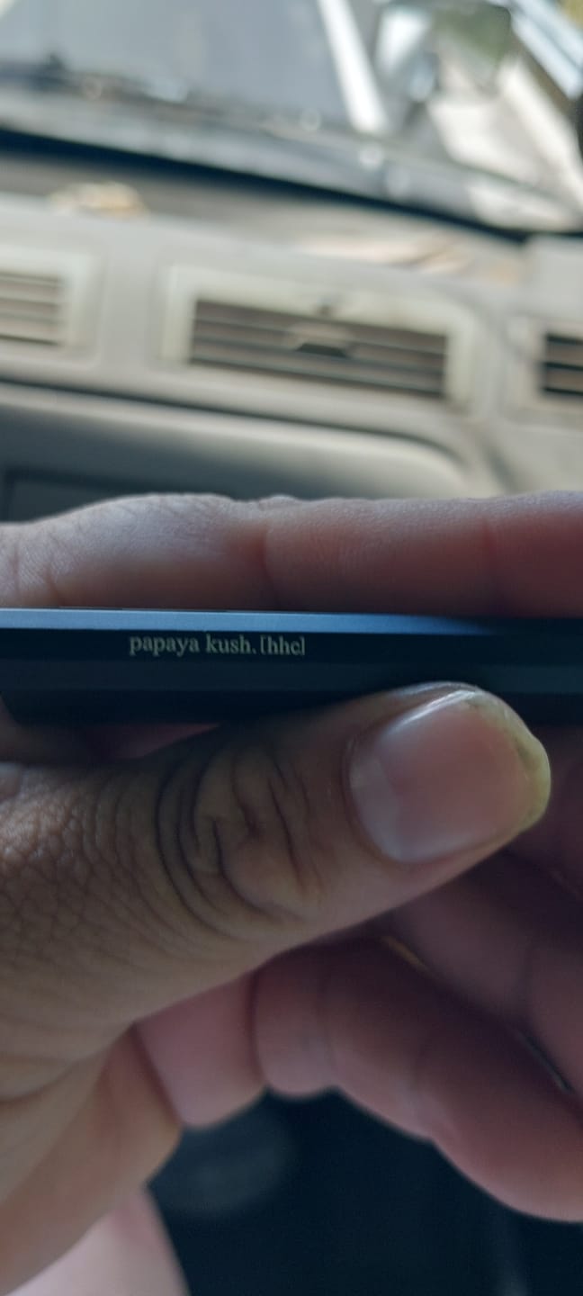 Customer photo review of 1 Gram HHC Vape Pen | Papaya Kush - Sativa