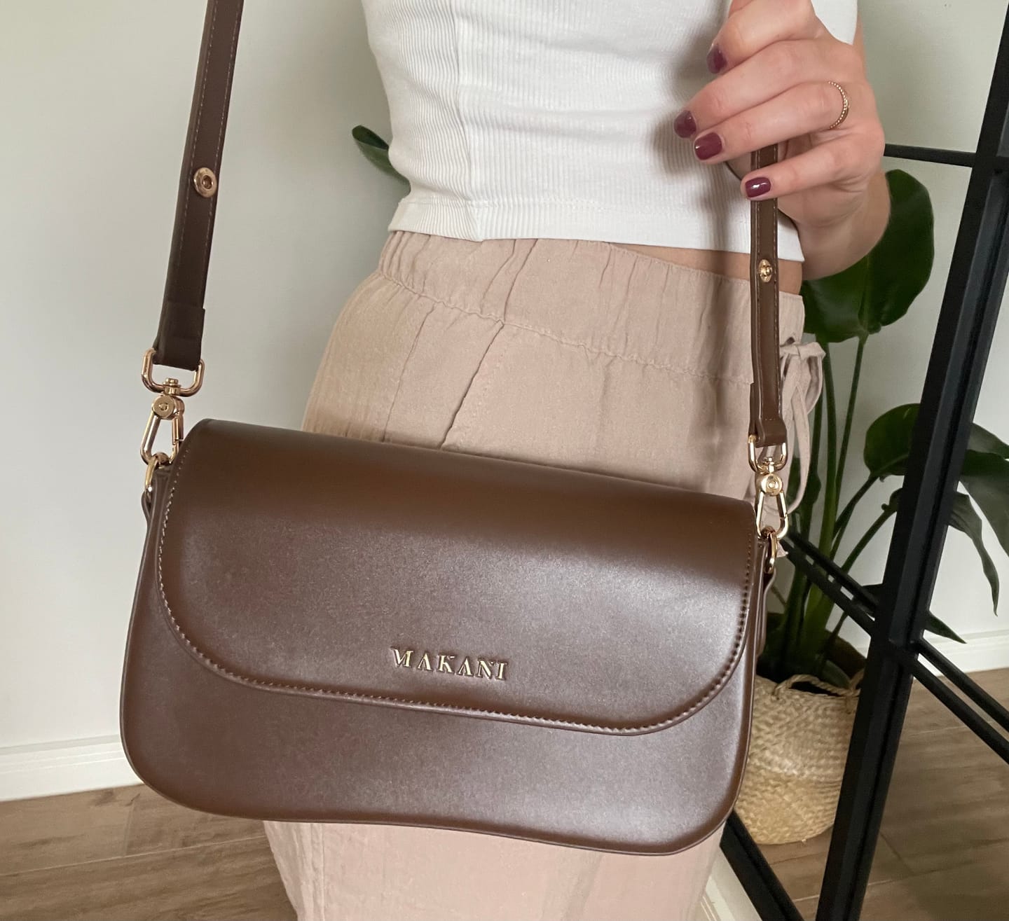 Customer photo review of CHLOIE - DARK BROWN