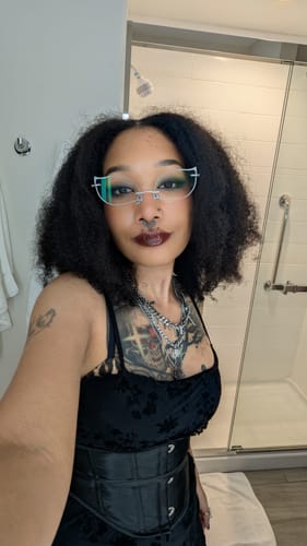 Customer photo review of Vixie Eyeglassess