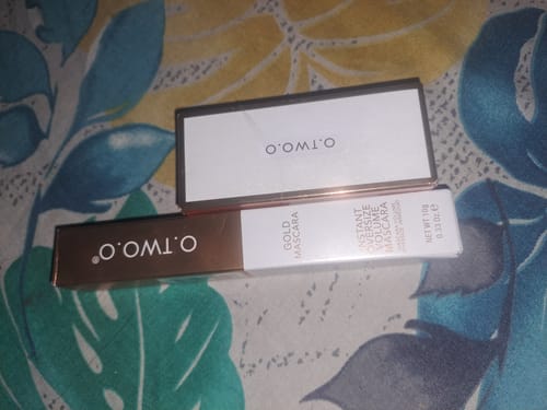 Customer photo review of O.TWO.O GOLD MASCARA