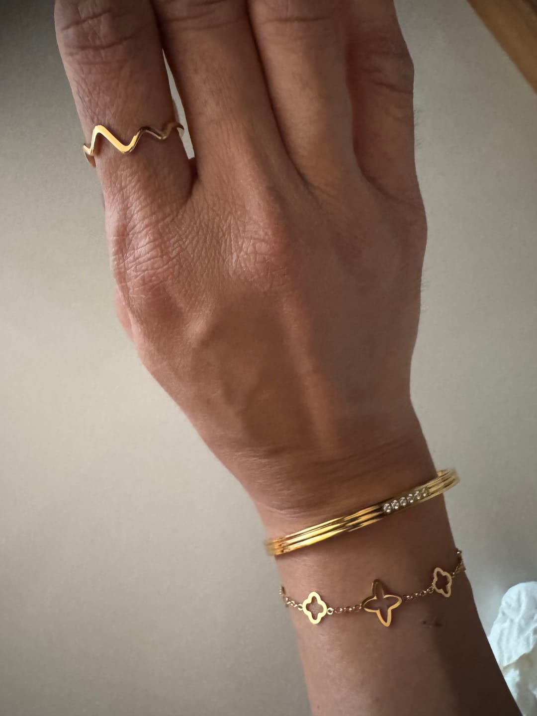 Customer photo review of Nalu Ring | 18K vergoldet