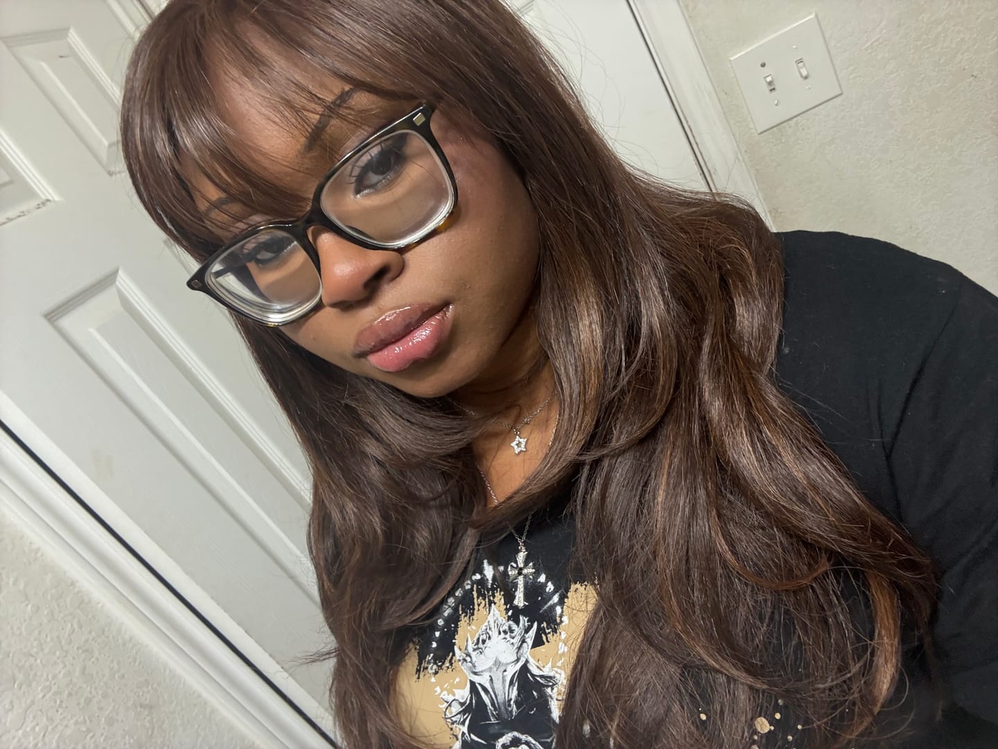 Customer photo review of Outre Glueless HD Lace Front Wig - CASTINE