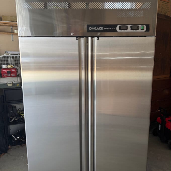 Customer photo review of Coolake 48" W 36 Cu.ft 2 Door Commercial Refrigerator and Freezer Combo, Dual Temperature Zones