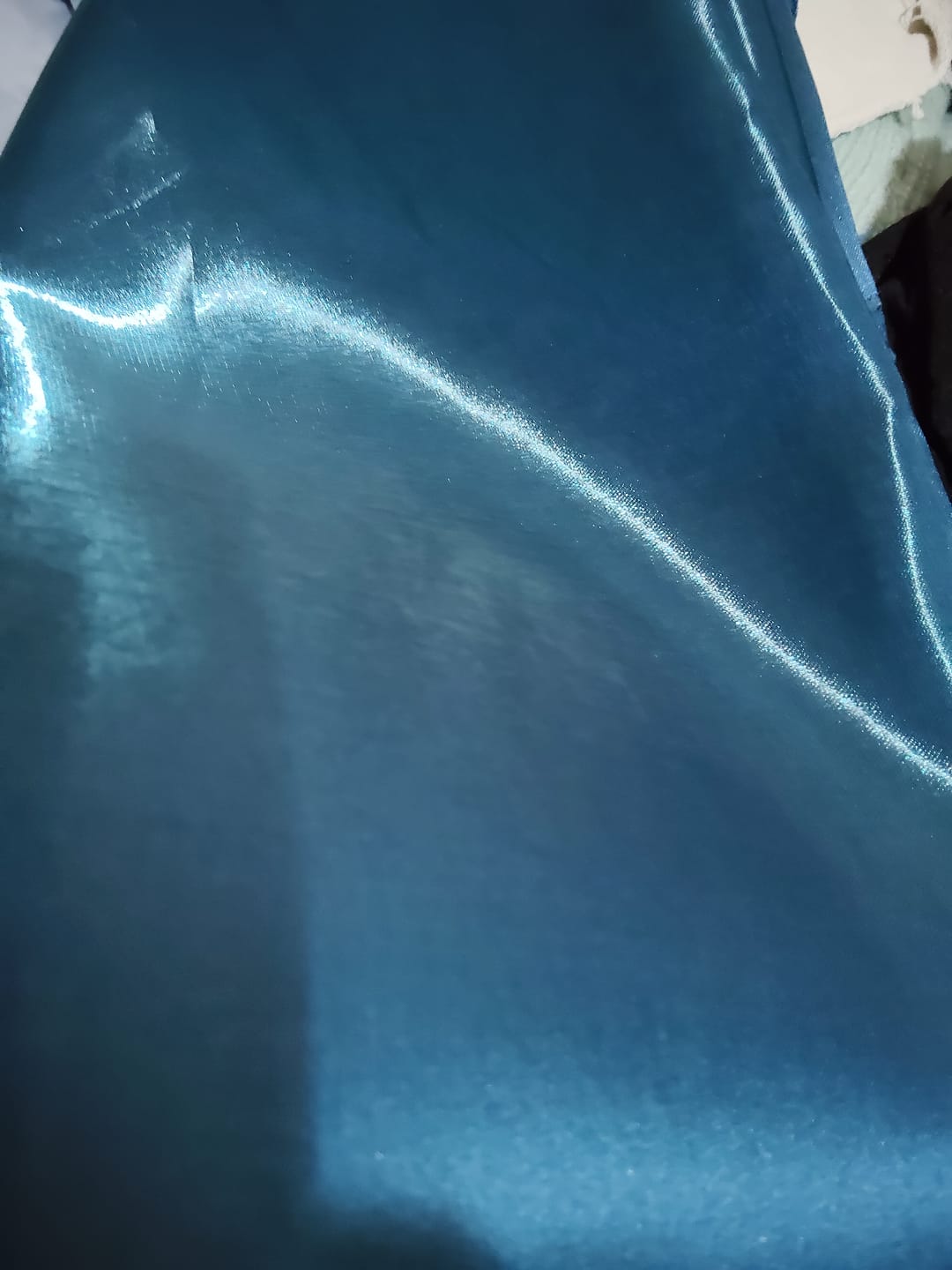 Customer photo review of Satin Lichid Fix Albastru Marin