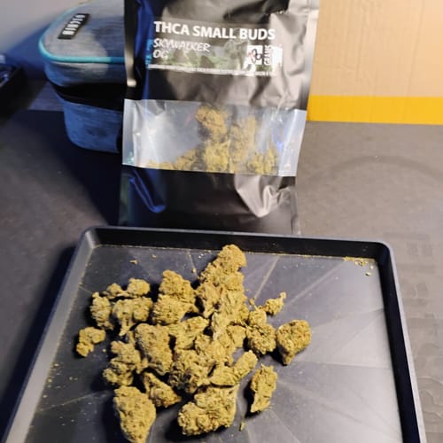 Customer photo review of Skywalker OG THCA Flower