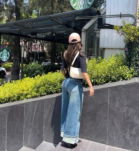 Customer photo review of LILY Vintage Versatile Wide-Leg Jeans