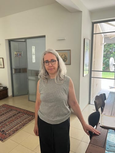 Customer photo review of גופית לירון