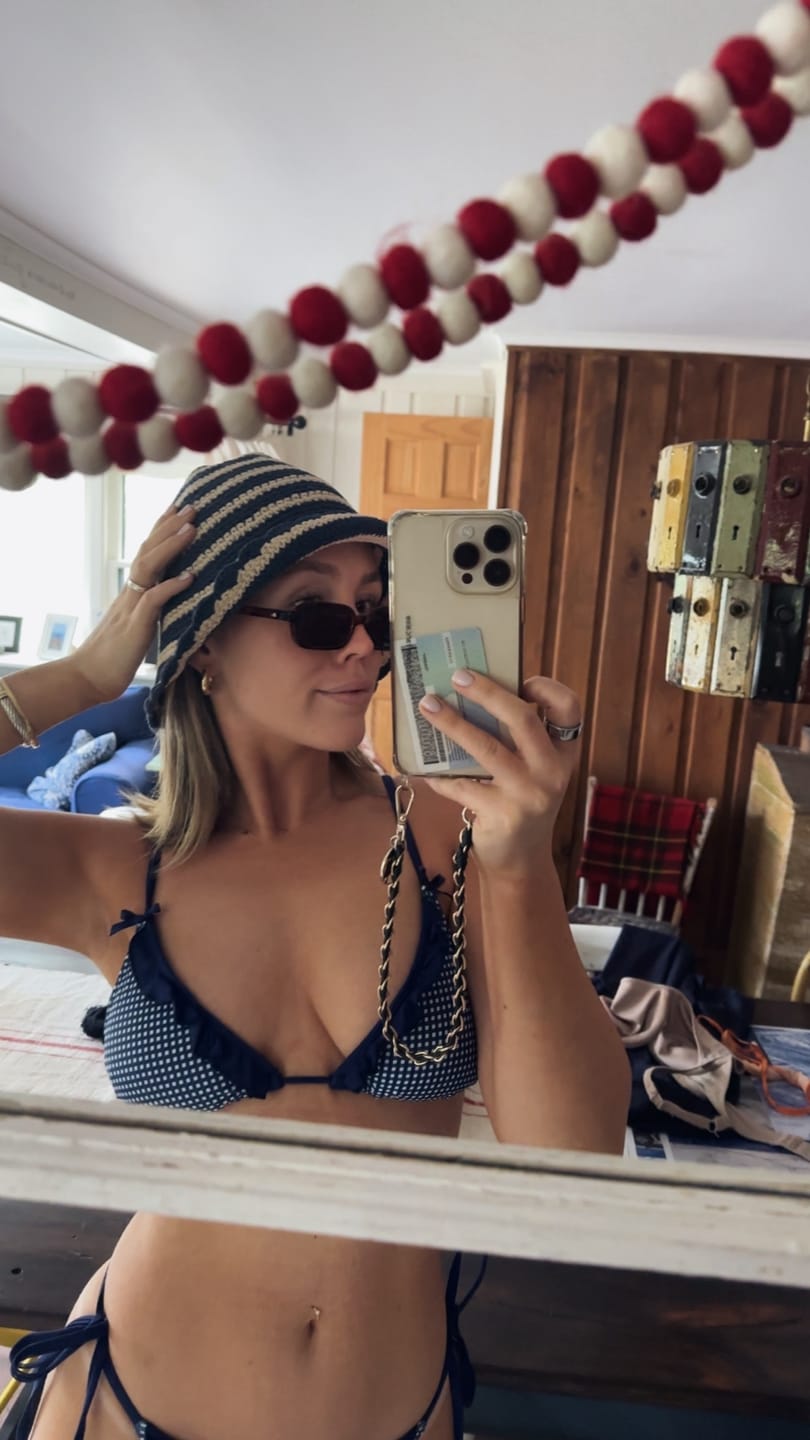 Customer photo review of Seamolly Vintage Gingham Frilled Ruffles Bowknot Decor Triangle Tie Side Bikini Set