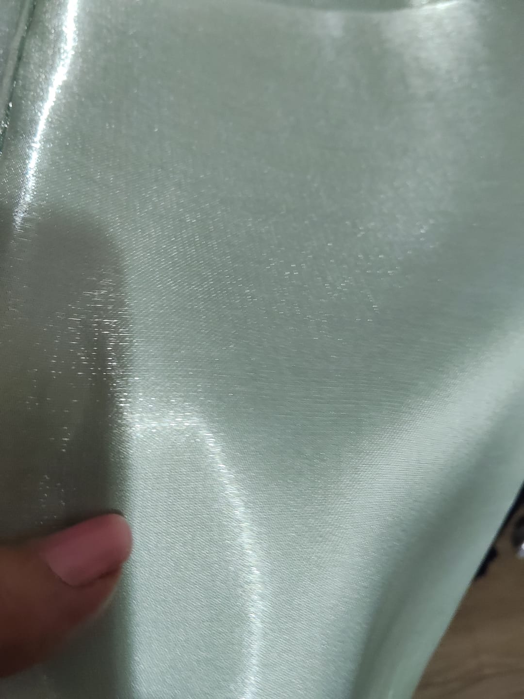 Customer photo review of Satin Lichid Fix Verde Ou-de-Rata
