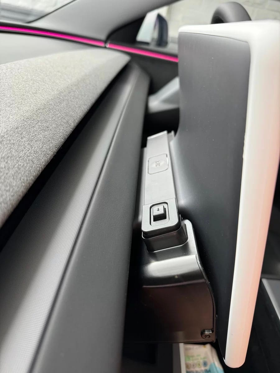 Customer photo review of Model 3/Y Hidden Central Control Screen Lower Storage Box Tissue Storage for Tesla(Suitable for 2024 Model 3 Highland)
